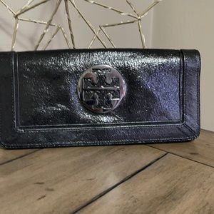 Tory Burch Emblem Clutch thin wallet like design. Excellent Condition!